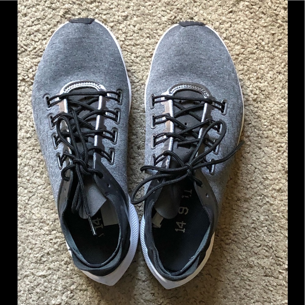 Nike running shoes size 8.5 used